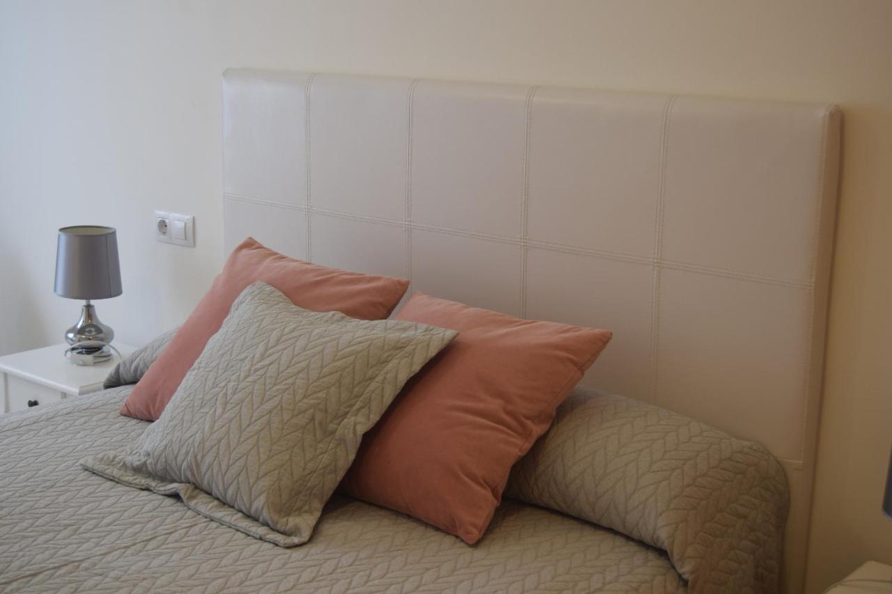 La Caparina, Apartamento Con Piscina A 3 Km De La Playa Vut-2377-As 라네스 외부 사진